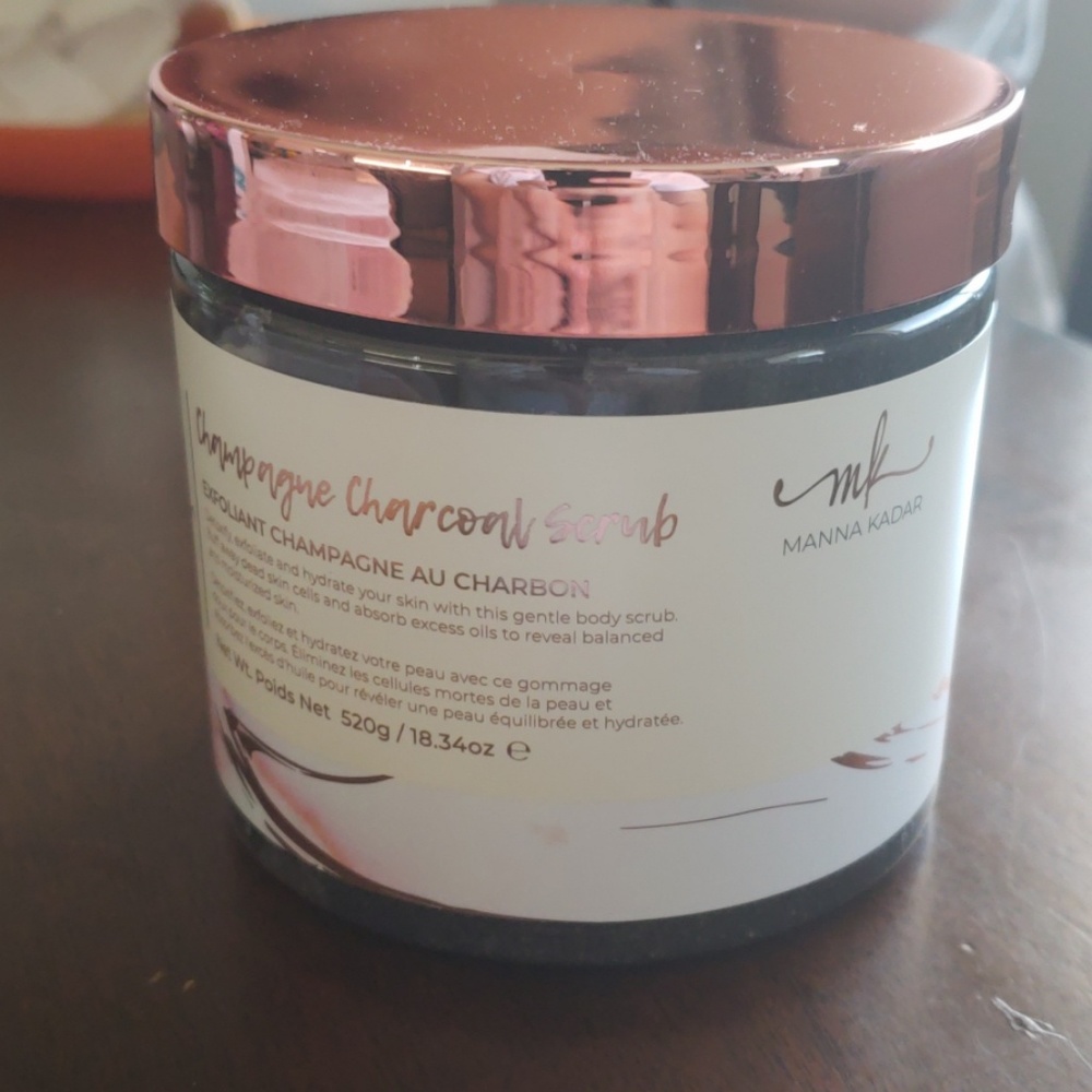 Manna Kadar Body Scrub